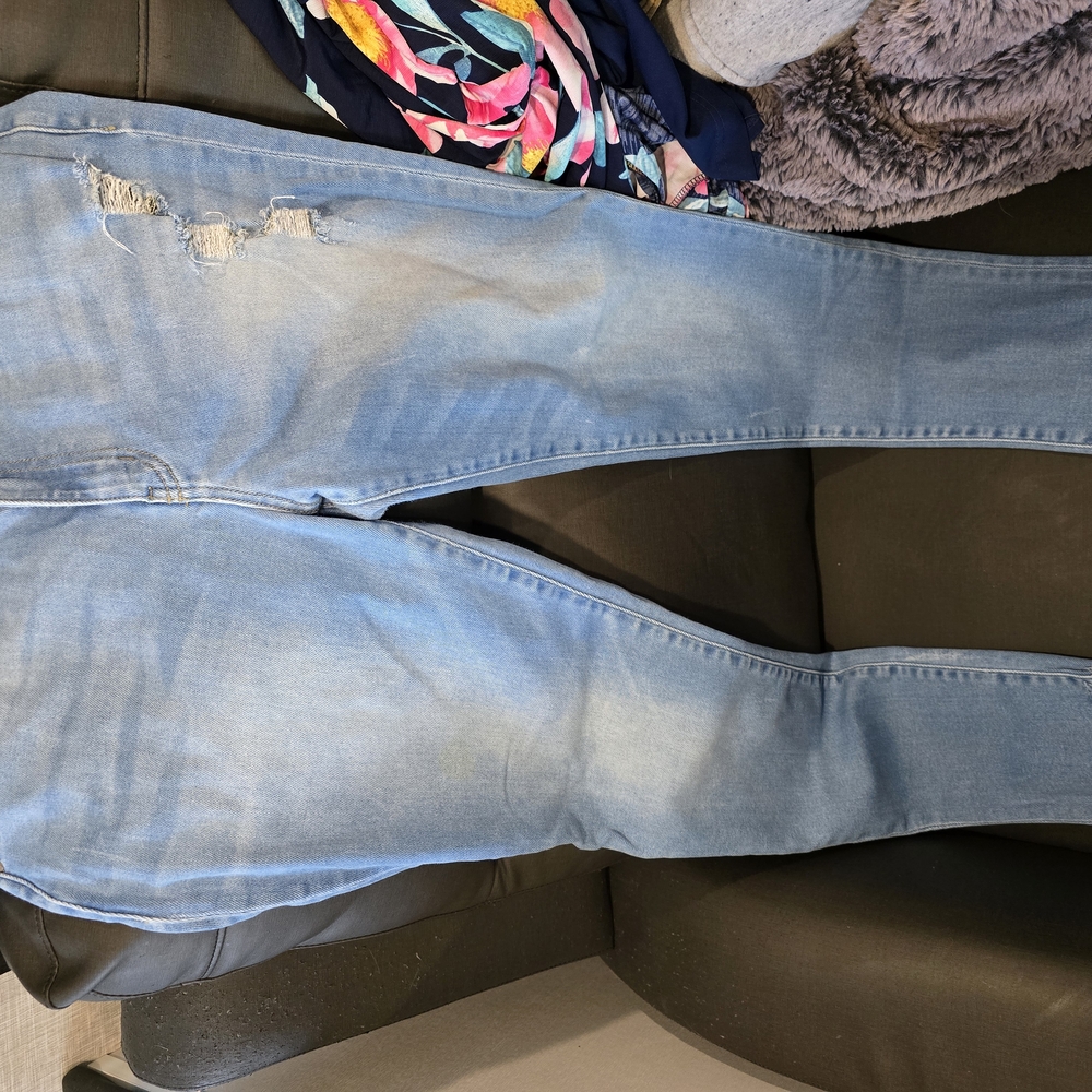 Light Blue Distressed Women's Jeans